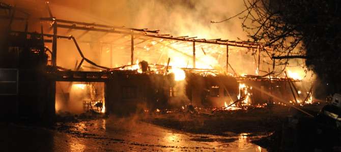 Wirtschaftsgebäudebrand in Saak