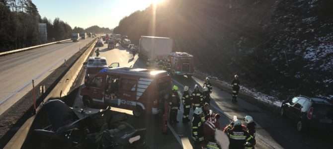 Schwerer Unfall vor dem Kroislerwandtunnel