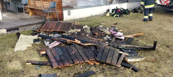 Balkon Brand in Treffen