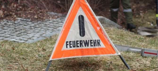 Schwerer Verkehrsunfall auf der B 100