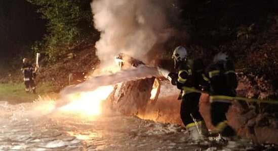 Fahrzeugbrand nach Verkehrsunfall