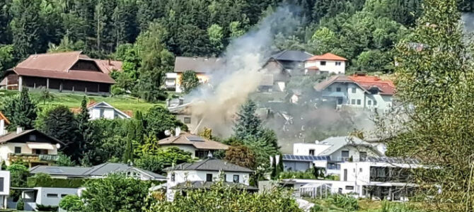 !!!! 17.08.2022 !!!!        Ereignisreicher Tag für die Feuerwehren des Abschnittes Wörthersee West – Teil 3 „Wohnhausbrand in Stallhofen“