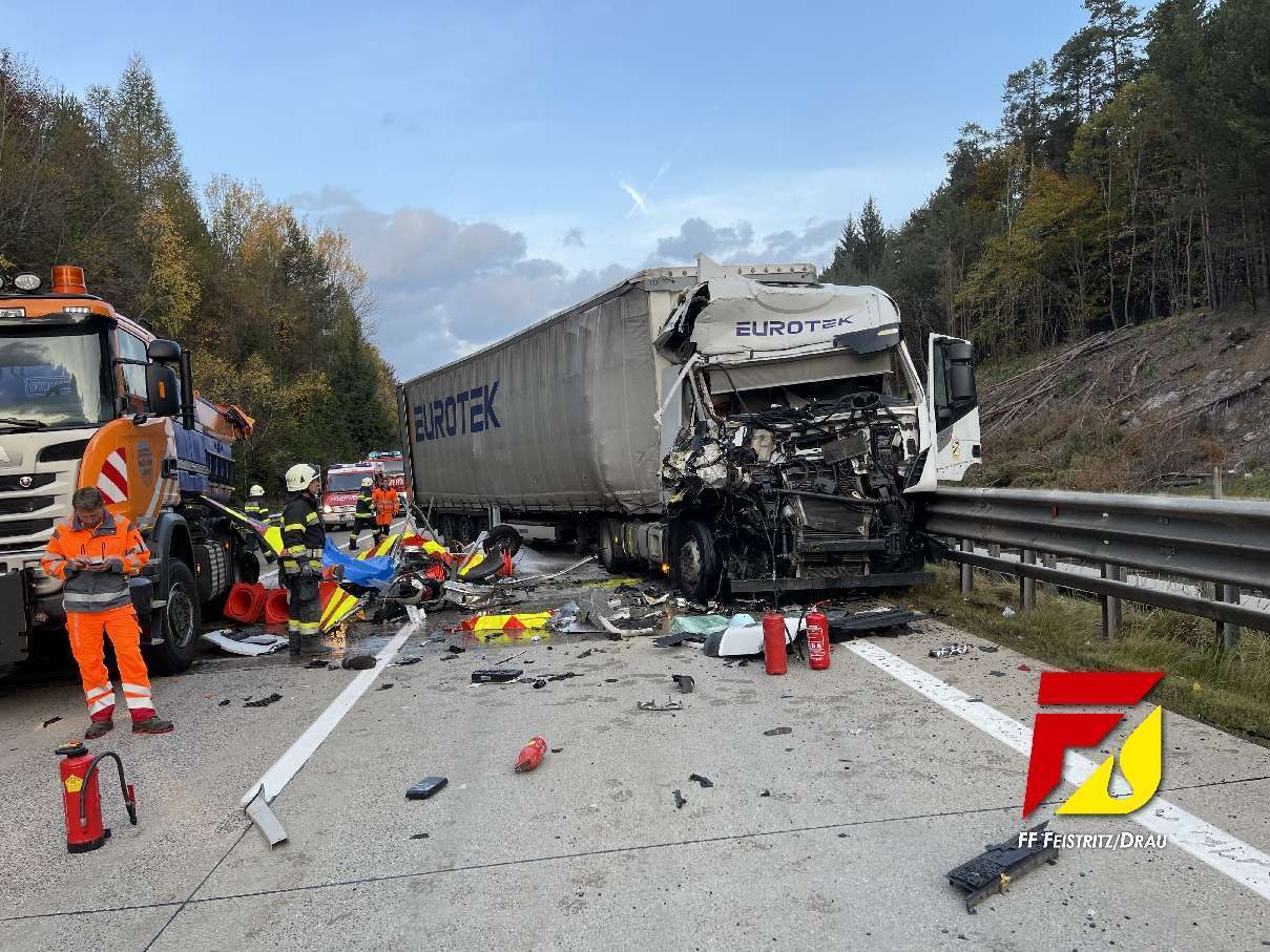 LKW Unfall auf der A10