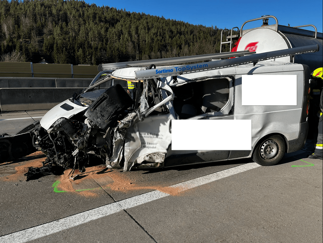 Verkehrsunfall A2 Südautobahn Velden West