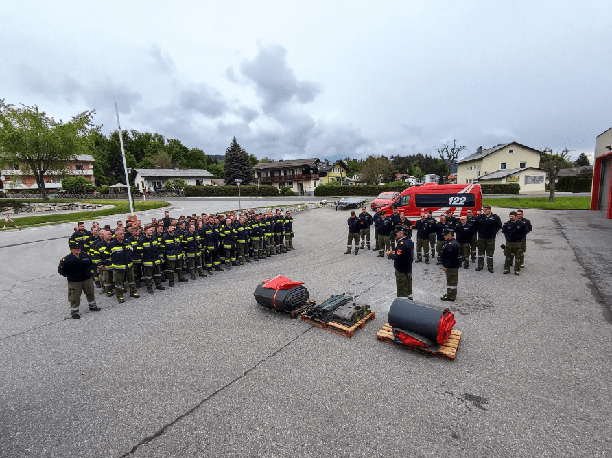 Übung des I. KAT-Zuges in Velden