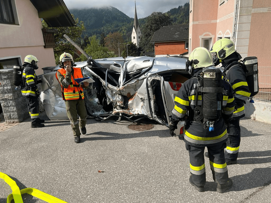 Gemeindeübung der Feuerwehren der Marktgemeinde Treffen Gemeindeübung der Feuerwehren der Marktgemeinde Treffen