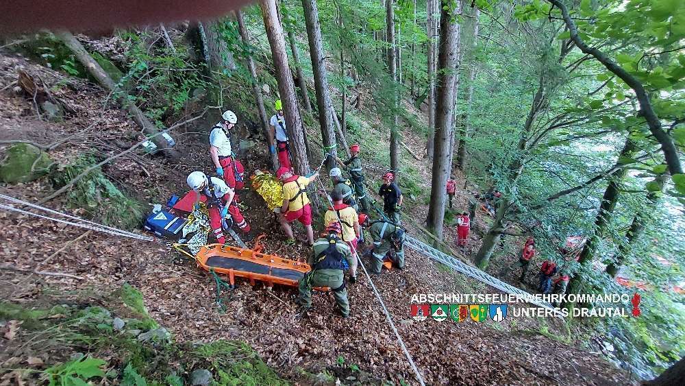 Übung am Millstätter See mit Feuerwehr, Wasserrettung und Rotem Kreuz, Abschnitt Unteres Drautal