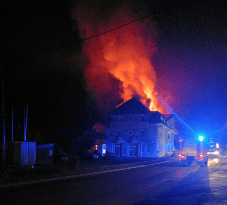 Dachstuhlbrand am Rüsthaus der Feuerwehr Bleiberg-Kreuth ++  Update ++