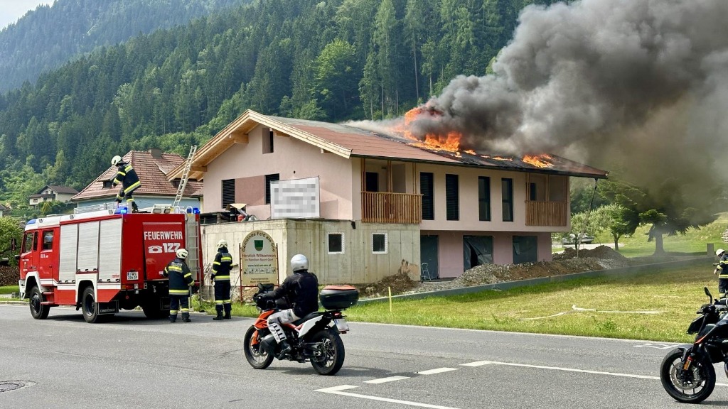 Dachstuhlbrand in Feld am See