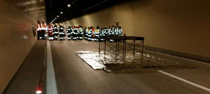 Brandversuch im Oswaldibergtunnel