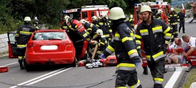 Schwerer Verkehrsunfall auf der B111 bei Emmersdorf Schwerer Verkehrsunfall auf der B111 bei Emmersdorf